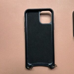 Bandolier IPhone 11 Pro Hailey